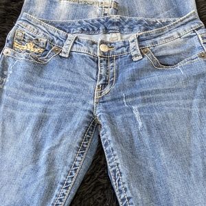 Low rise jeans